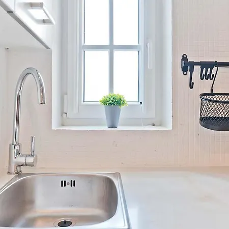 Bmyguest - Fado Mezzanine